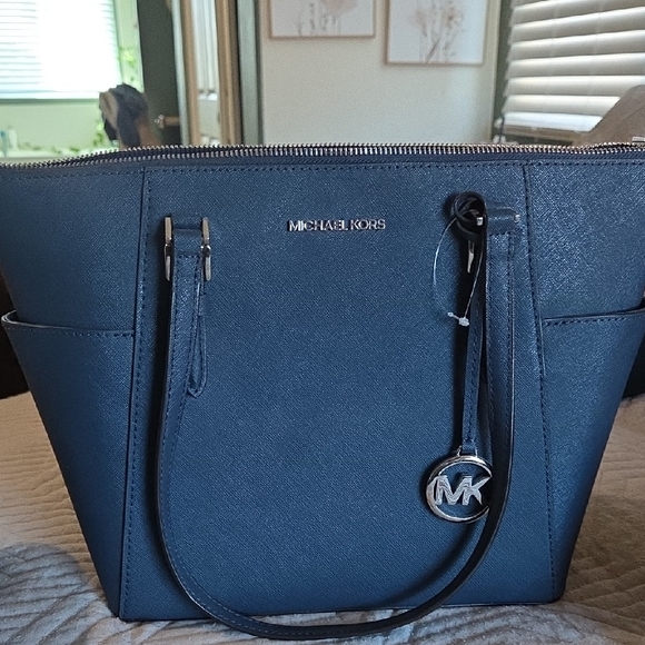 Michael Kors Navy Tote Bag - Picture 1 of 12